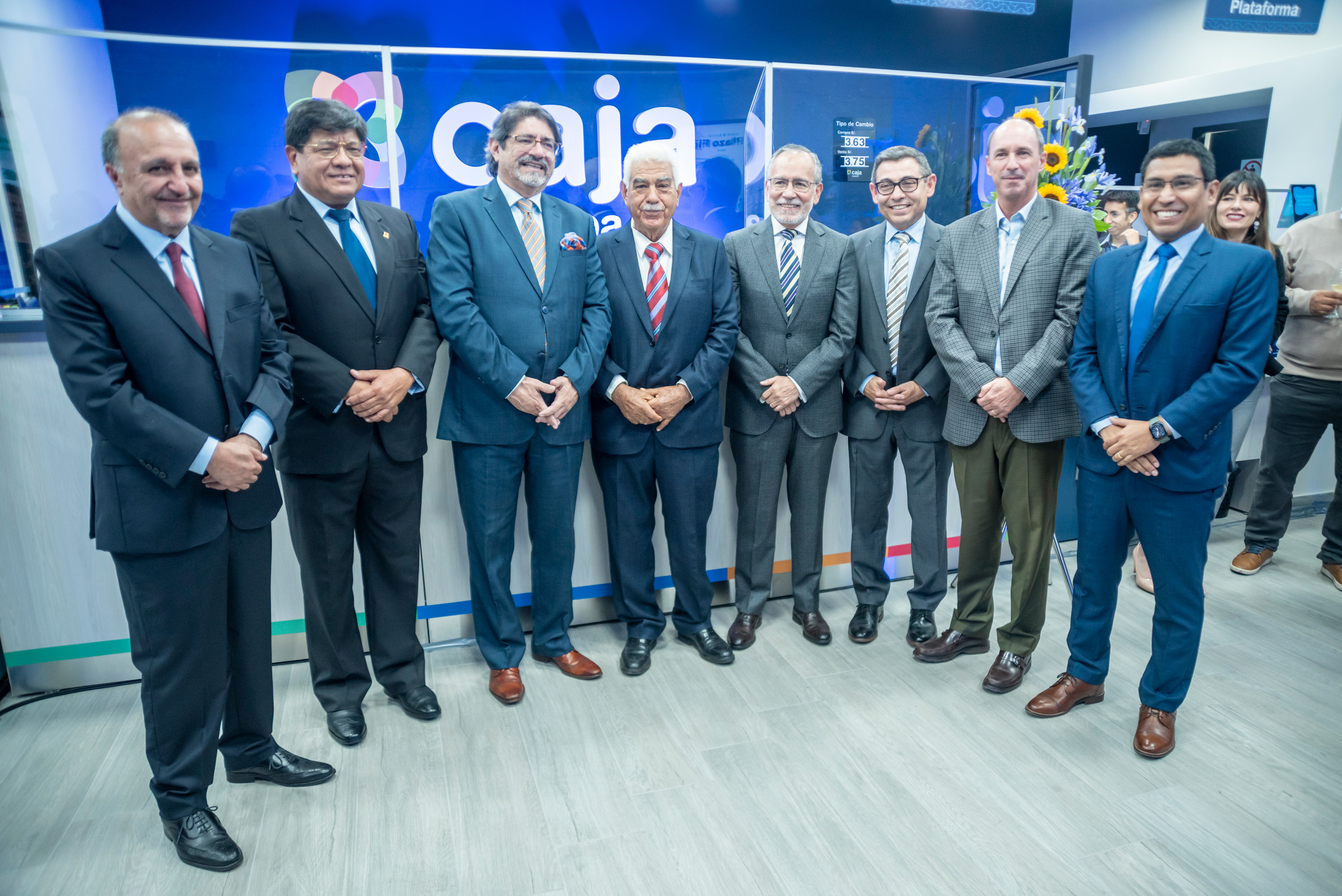 Caja Arequipa abre primera agencia premium en Lima