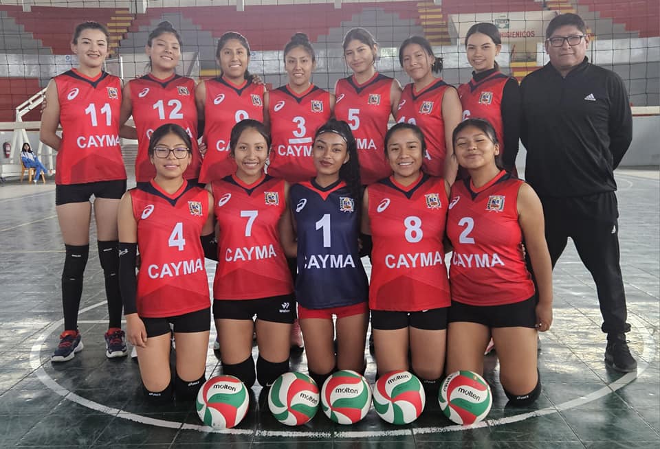 Equipo de Cayma en el Nacional Sub-19 de Vóleibol Femenino.